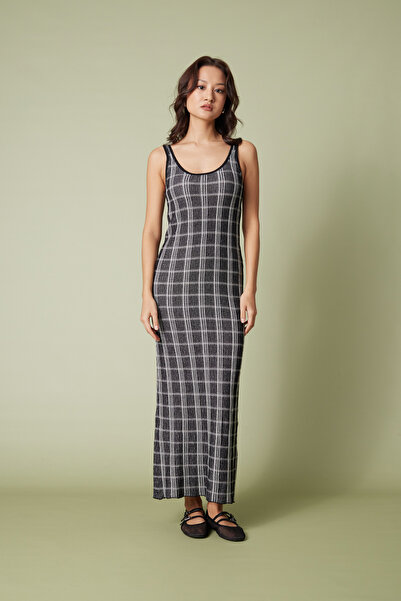 Nisan Μακρύ πλεκτό φόρεμα με καρό σχέδιο