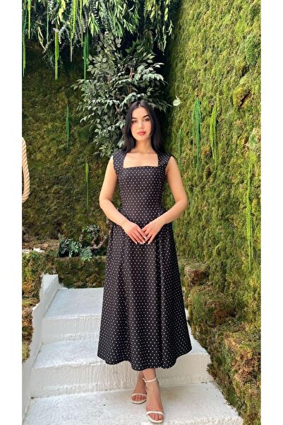 Moda Palmiss Γυναικείο μαύρο πουά τετράγωνο φόρεμα με λαιμόκοψη, αμάνικο, μίντι