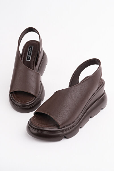 Madam Tarz MNR-2547 Σανδάλια με σφήνα σόλα