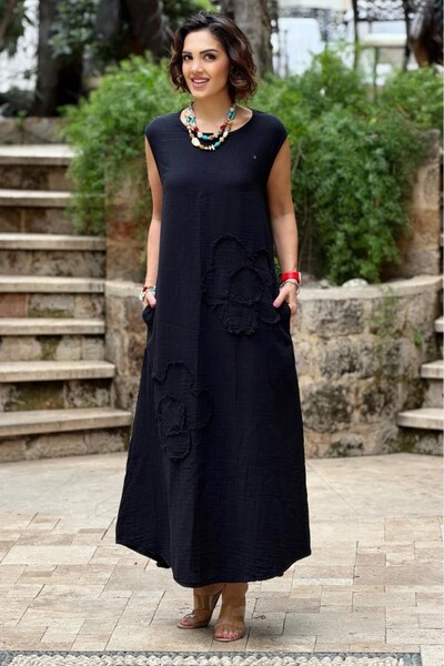 Nevin Kaya Moda Μαύρο ανάγλυφο φλοράλ φόρεμα μουσελίνας