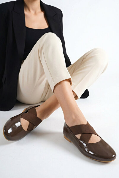 Ayakkabı Delisiyim Καφέ λουστρίνι γυναικεία παπούτσια μπαλαρίνας με ελαστική ...