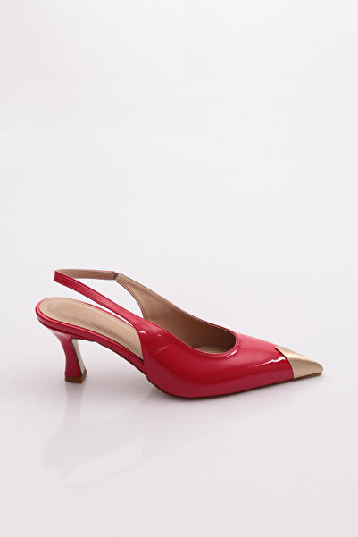 DGN 2054 Γυναικεία παπούτσια με μυτερή μύτη και τακούνι