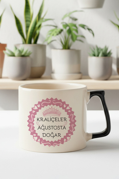 qoeuyl boutique Queens Are Born in August Printed Gift for Mother, Wife, Love...