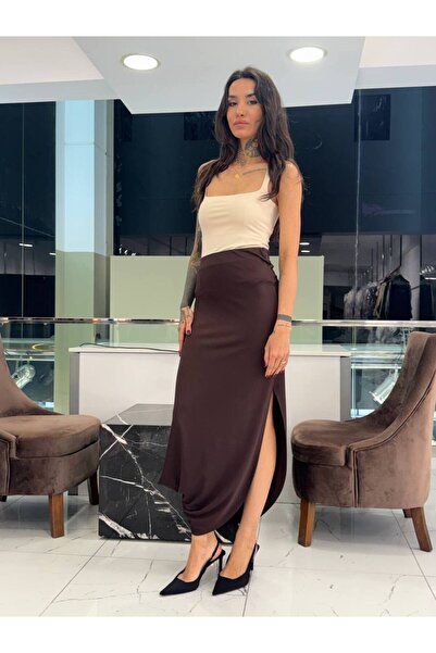 LOKADI Καφέ ασύμμετρη μάξι φούστα με σκίσιμο και λεπτομέρεια ντραπέ