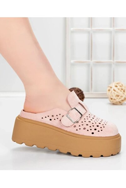 AND Γυναικεία ροζ σαμπό πλατφόρμας με διάτρητα σχέδια και ρυθμιζόμενο λουράκι...