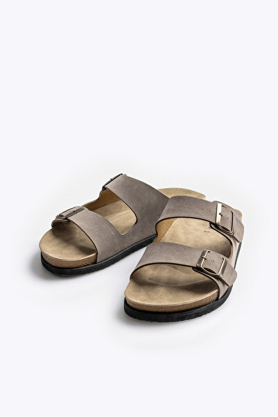 GIESTO ΣΑΝΔΑΛΙΑ ΒΙΖΟΝ ΜΕ ΔΙΠΛΑ ΛΟΥΡΑΚΙΑ