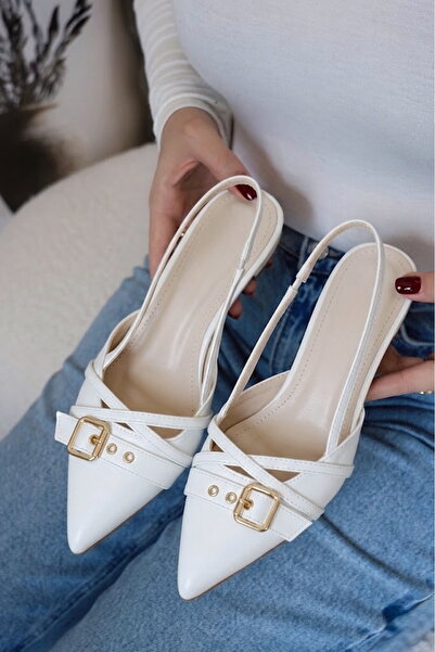 POLKA STORE Γυναικεία παπούτσια με μυτερή μύτη, λεπτομέρεια από κάψουλες και ...