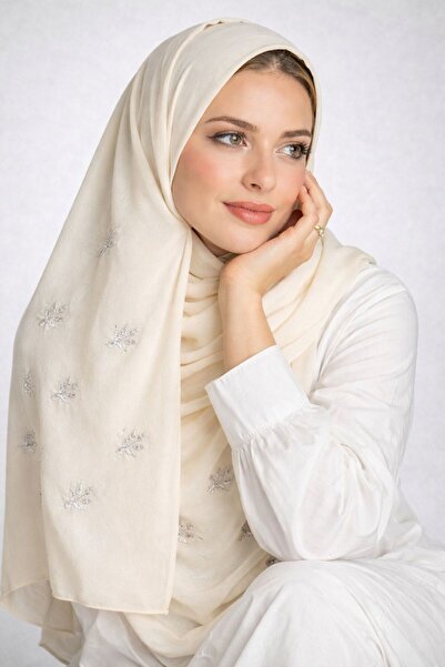 Veil Designer Pual of White Offers Two Layers with a Fluted Embroidery on Bot...