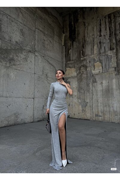 WoolnClyde Γυναικείο μάξι βραδινό φόρεμα με έναν ώμο, ασημί ύφασμα, λεπτομέρε...