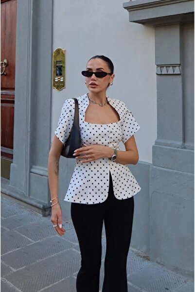 Havoş Λευκή μπλούζα με τετράγωνο γιακά και πουά σχέδιο