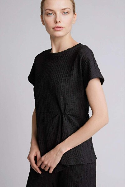 DeFacto Ασύμμετρο μπλουζάκι με λαιμόκοψη καγιάκ και κοντό μανίκι G9273AX26SP