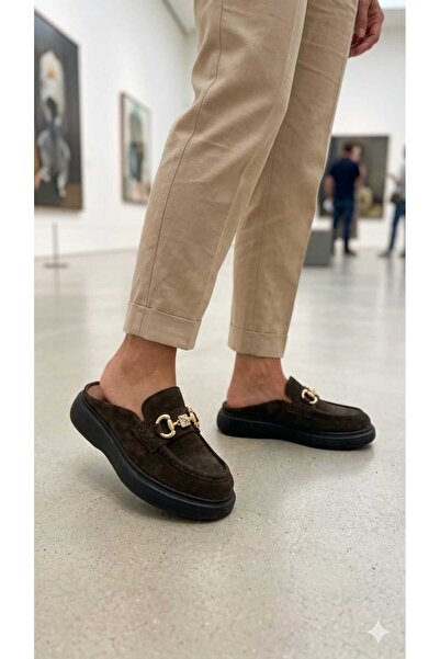 Oneka Shoes شبشب نسائي يومي من ديلي سابو مصنوع من جلد الغزال البني مع مشبك حج...