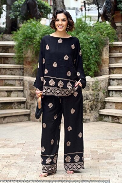 Nevin Kaya Moda Μαύρο ινδικό σετ παντελονιού και μπλούζας με σχέδια