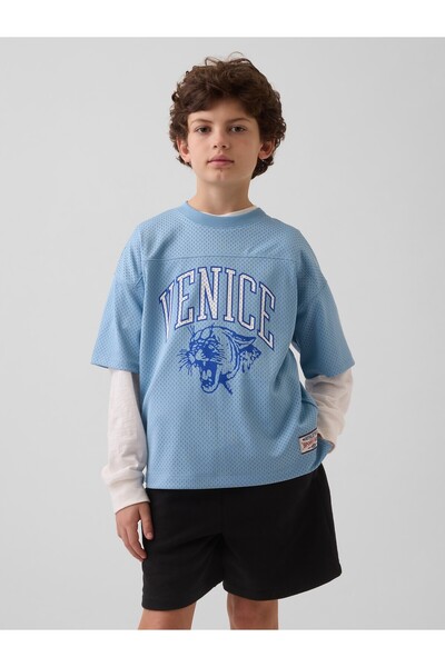 GAP Erkek Çocuk Açık Mavi Mesh Oversized Grafik Jersey T-Shirt