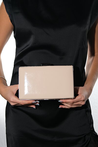 LuviShoes Γυναικεία βραδινή τσάντα φορέματος DESTINY από μπεζ λουστρίνι