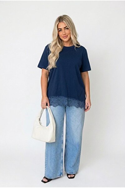 Koza Butik Women's Plus Size Short Sleeve T-Shirt with Lace Detail at Hem 203...