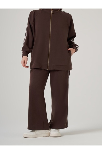 Nuss 1092 طقم بنطلون بتفاصيل مخططة وياقة أنيقة