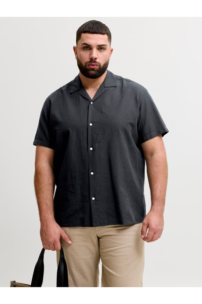 Jack & Jones Μαύρο ανδρικό πουκάμισο μεγάλου μεγέθους με γιακά resort, από λι...