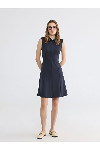 LC Waikiki LCWAIKIKI Κλασικό Φόρεμα με Γιακά Πόλο και Απαλή Υφή