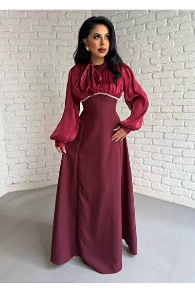 moneta boutique Βραδινό φόρεμα τεσεττούρ με δέσιμο στο λαιμό και λεπτομέρειες...