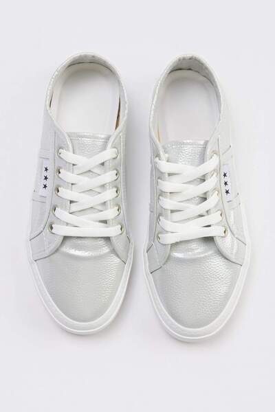 TRENDYOL SHOES Ασημί κορδόνια Επίπεδη σόλα Γυναικεία αθλητικά παπούτσια TAKSS...