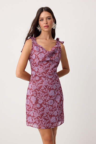 Συλλογή Trendyol Πολύχρωμο φλοράλ φόρεμα με λεπτομέρεια με λουράκια δεσίματος...