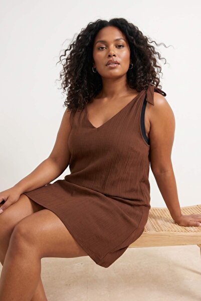 Trendyol Curve Ρούχα παραλίας Καφέ Φιόγκος Λεπτομέρεια Crinkle Με υφή Υφασμάτ...