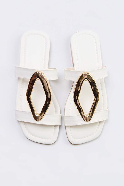 TRENDYOL SHOES Λευκές Γυναικείες Παντόφλες TAKSS26TE00027