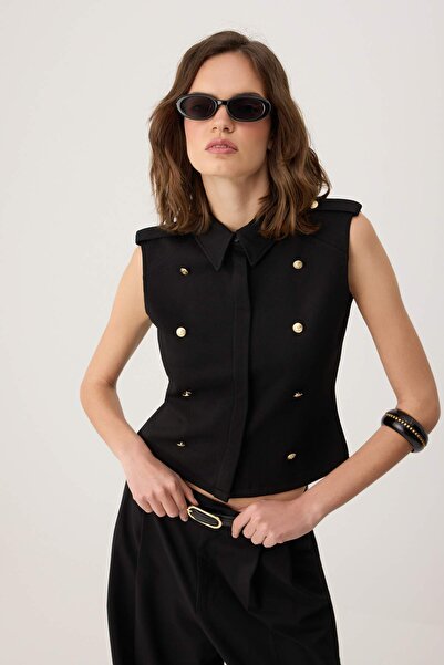 Συλλογή Trendyol Μαύρο εφαρμοστό πλεκτό γιλέκο από κρεπ σκούμπα με κουμπιά κα...