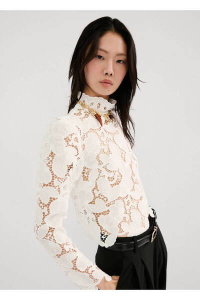 MANGO Woman Blouse with floral embroidery