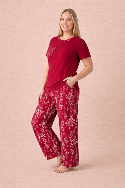 MOPİ Σετ πιτζάμες μεγάλου μεγέθους με κοντό μανίκι από βισκόζη με μπορντό σχέδιο