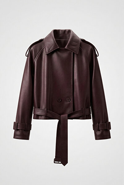 Jaglion Νέα συλλογή: Δερμάτινο μπουφάν με κουμπιά και ζώνη, σε μοντέρνα γραμμή