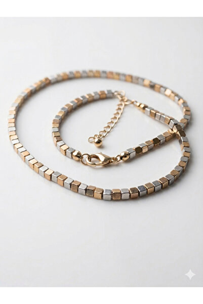 Theory Jewelry قلادة مربعة الشكل I مزيج من الذهب والفضة I خرز مربع I ستانلس س...
