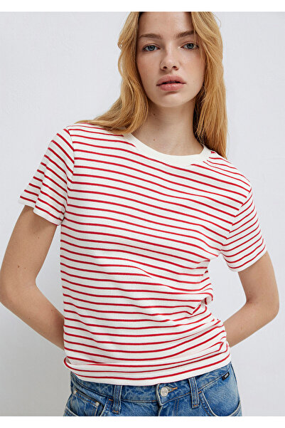 Mavi Gestreiftes rotes T-Shirt mit Rundhalsausschnitt, schmale Passform 16128...