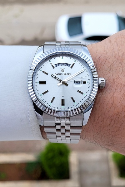 Daniel Klein Metallic Color 2 Years Warranty 42 mm Men's Wristwatch