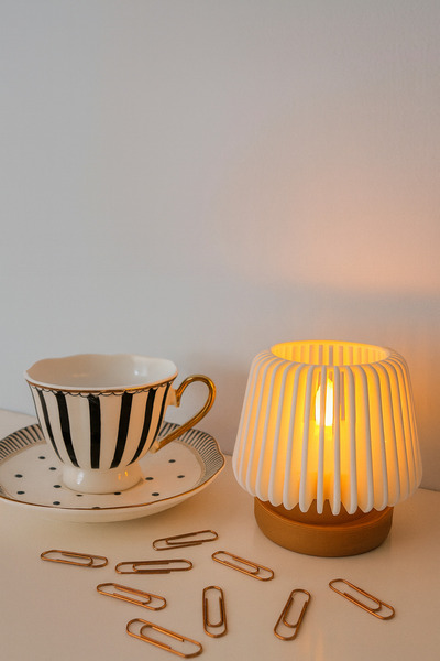 zulya Modern Dekoratif Tealight Mumluk – Sıcak Işık Yayan Şık Tasarım | 7 × 7...
