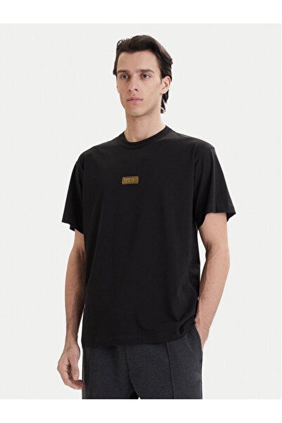 Versace تي شيرت رجالي أسود بأكمام قصيرة من القطن ذو ياقة دائرية وشعار معدني م...