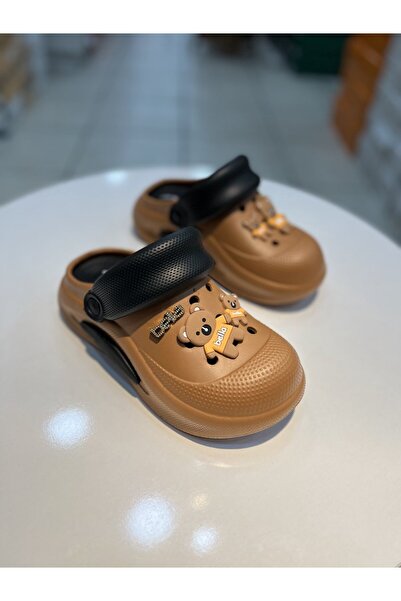 Akınal Bella Γυναικείες παντόφλες με κλειστή μπροστινή σόλα