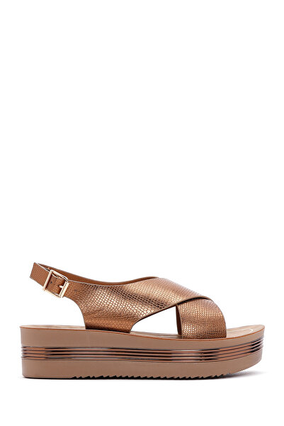 Derimod Γυναικεία μεταλλικά σανδάλια με χοντρή σόλα από μπρονζέ 25SFE461432
