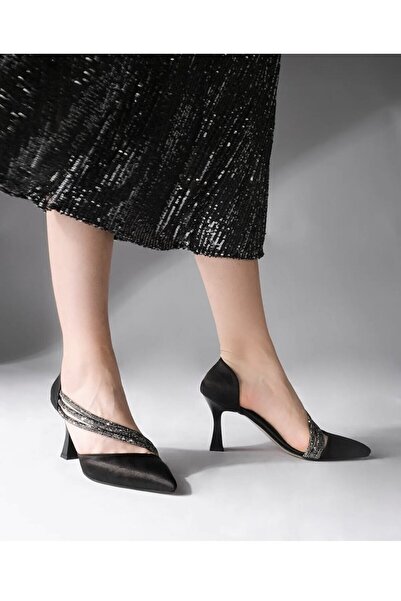 Hacıoğlu Ayakkabı Γυναικεία κομψά παπούτσια με τακούνι Hco Satin Banded Stone