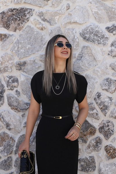 bytugcekaya Siyah Düz Kesim İnce Kemerli Elbise