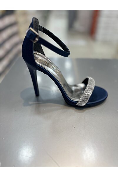 Hacıoğlu Ayakkabı Παπούτσια με τακούνι με μονό λουράκι Serrace Thin Stone