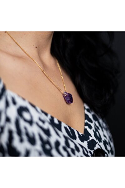 Ezera Κολιέ με πέτρα Kalindi από ακατέργαστο αμέθυστο, επιχρυσωμένο με χρυσό ...