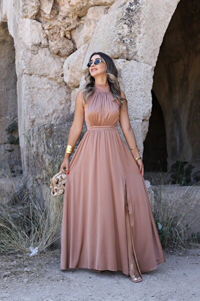 bytugcekaya Φόρεμα με λαιμόκοψη Halter σε χρώμα καφέ