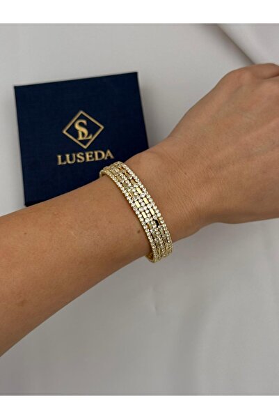 Luseda VIP Çok Sıralı Zirkon Taşlı Gold Kelepçe Bileklik