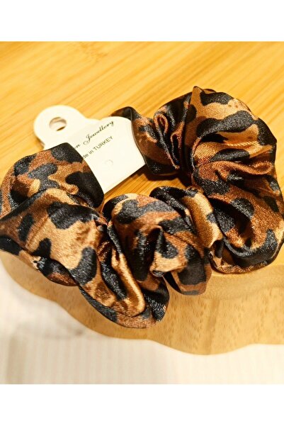 Monalisa Home Luxurious Figured Leopard Patterned Rubber Buckle