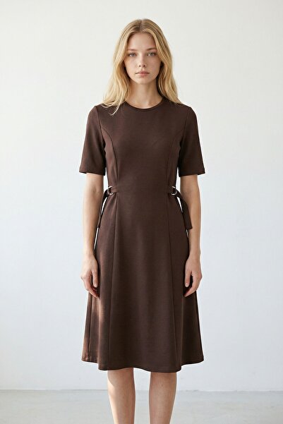 bacc Σκούρο καφέ υφασμάτινο φόρεμα με αγκράφα