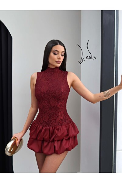 ESRAHELVACI Φόρεμα με δαντελένια λεπτομέρεια και μίνι σορτς