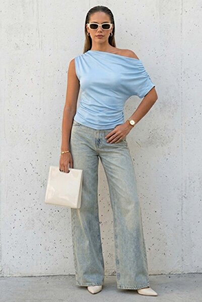 Madmext Μπλε μοντέρνα γυναικεία μπλούζα με έναν ώμο και κομψή εφαρμογή MG2669