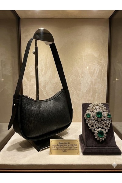 STEEP POLO STEEP POLO Μπαγκέτα - Κομψή σχεδίαση τσάντα συρόμενης